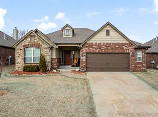 2700 W Natchez St, Broken Arrow, OK 74011
