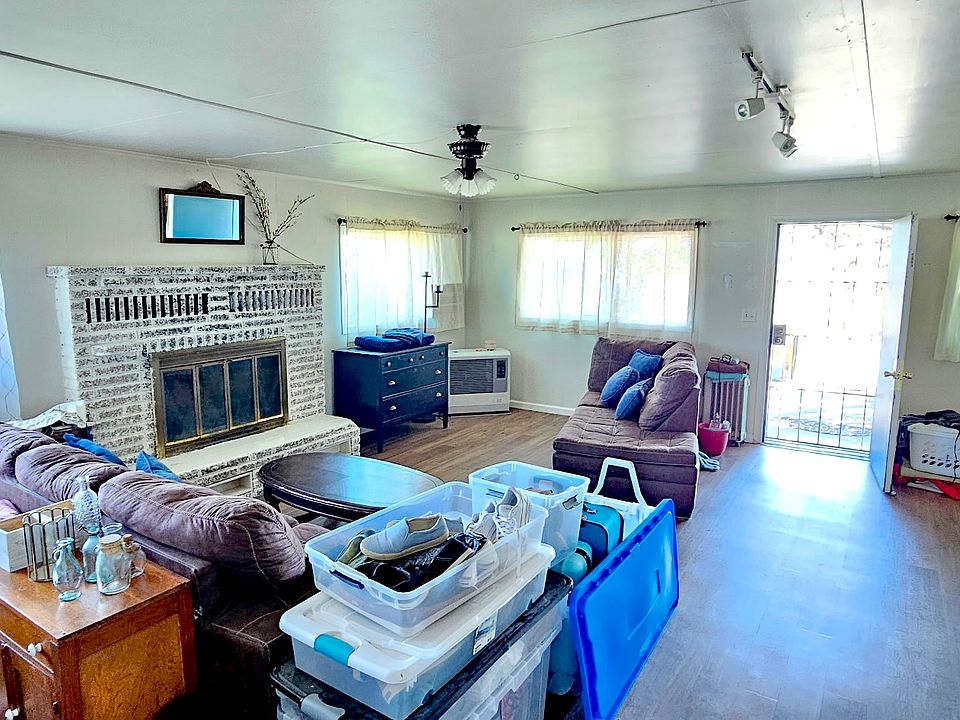 Open floor plan with lots of light