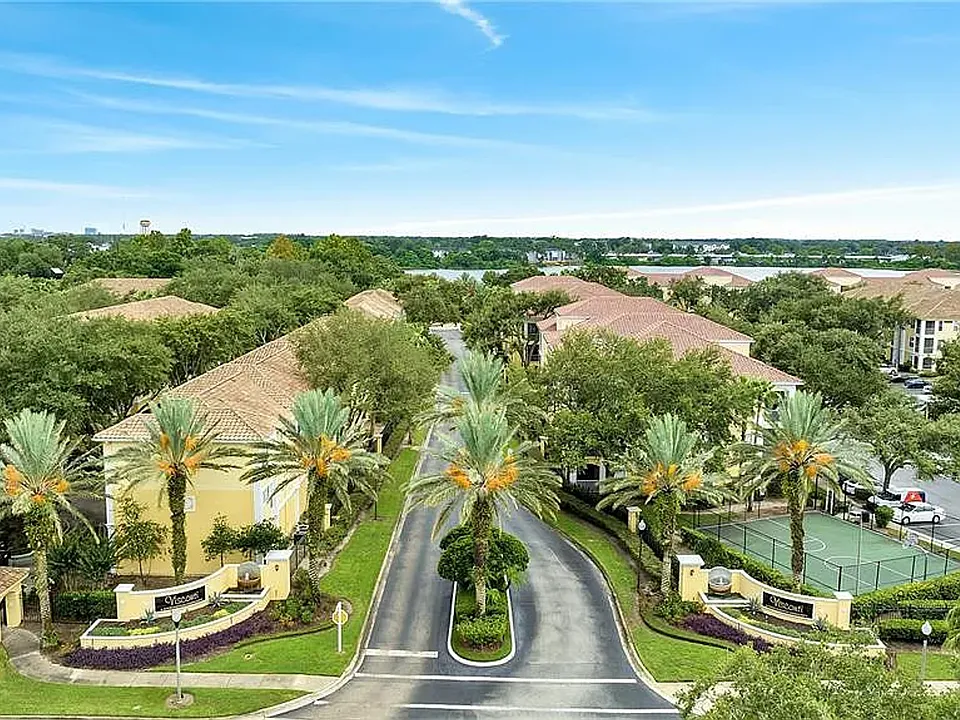 1100 Lake Shadow Cir #2306