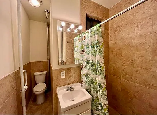 Rented by KNOCKKNOCK LLC | media 9