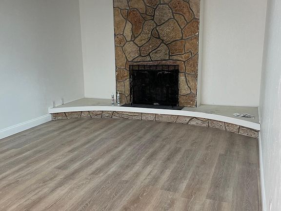 3rd image of 22 Pine Valley Cir