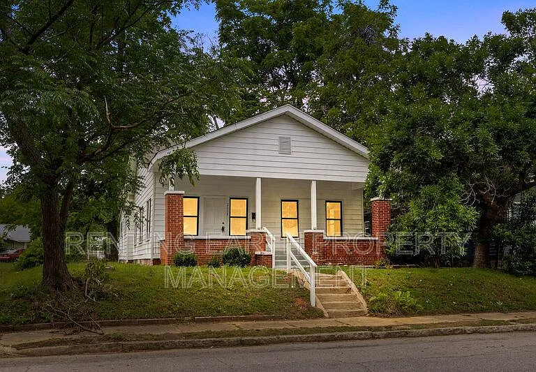 2608 Avenue G — Photo 2