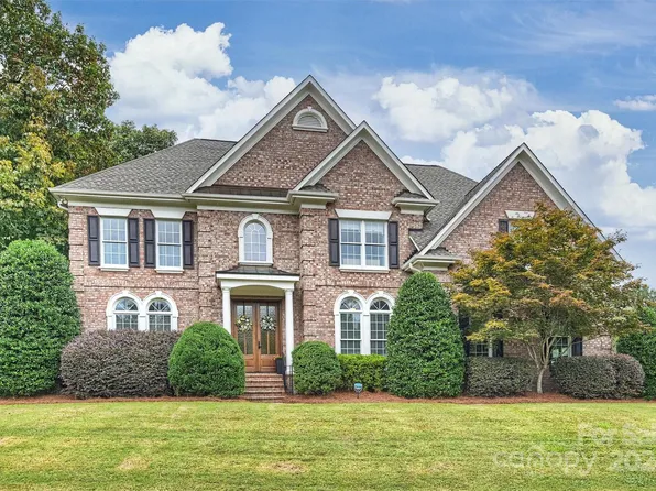 7529 Seton House Ln, Charlotte, NC 28277