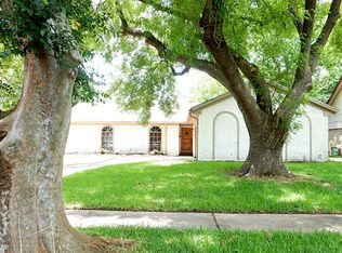 9914 Carlow Ln, La Porte, TX 77571