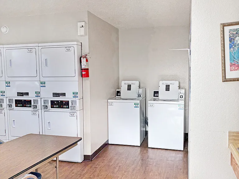 Pam Apartments — Photo 16