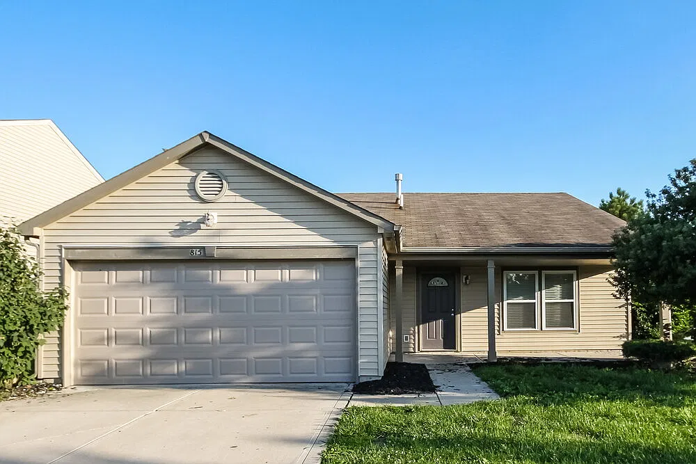 3 bed, 2.0 bath, 1510 sqft, $1,830 — Photo 1