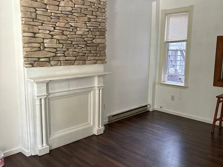 719 E Orange St #1 — Photo 2