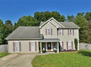 2914 Chestnut Heights Rd, Winston Salem, NC 27107