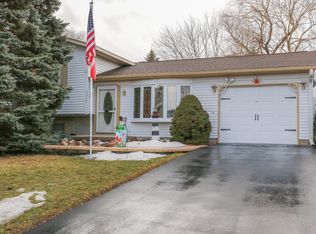 5517 Windward Dr, Racine, WI 53406
