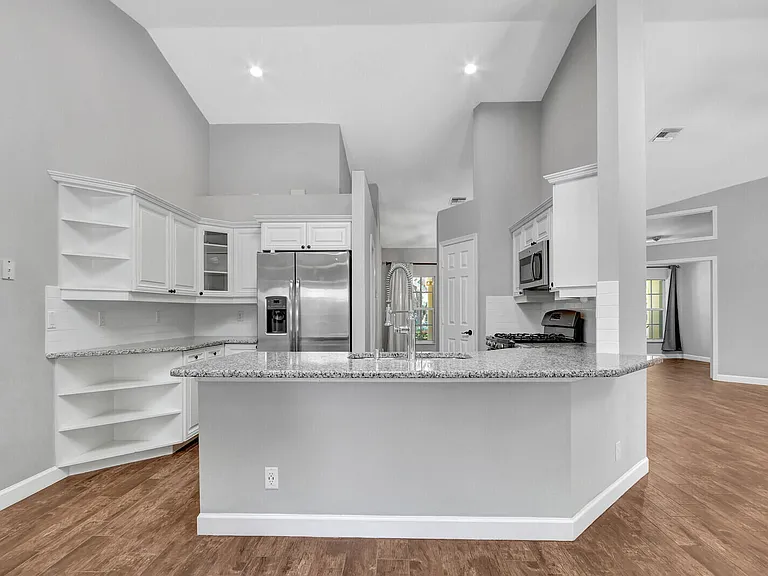 1097 Egret Cir N — Photo 11