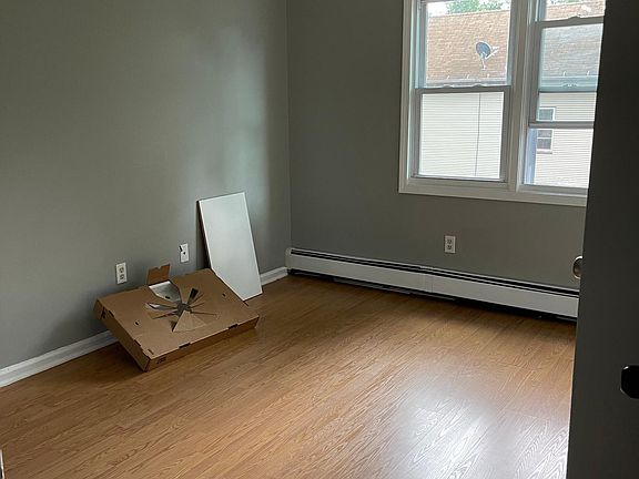 4th image of 42 Redfield St