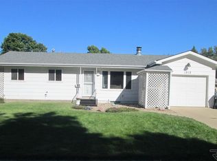 1312 S Bruce Rd, Sioux Falls, SD 57105
