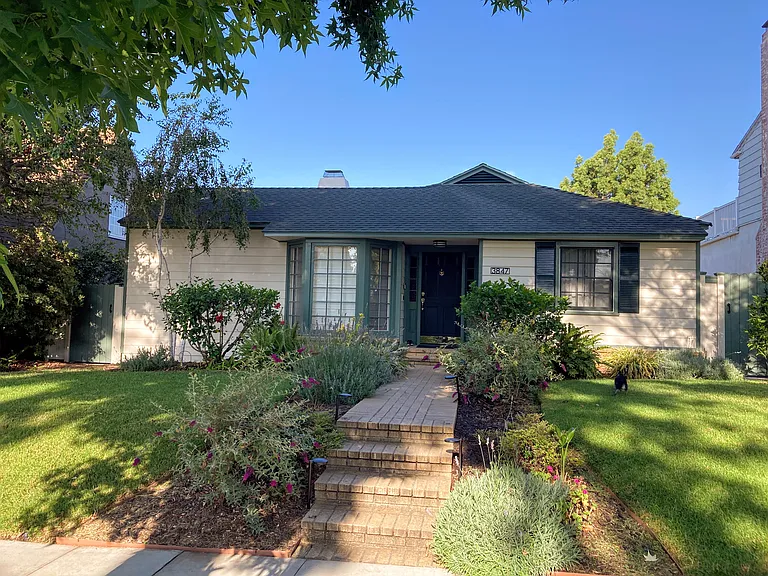 Beautifully maintained home on tree lined street. Friendly neighborhood with lots of great restaurants and shops a short walk away.