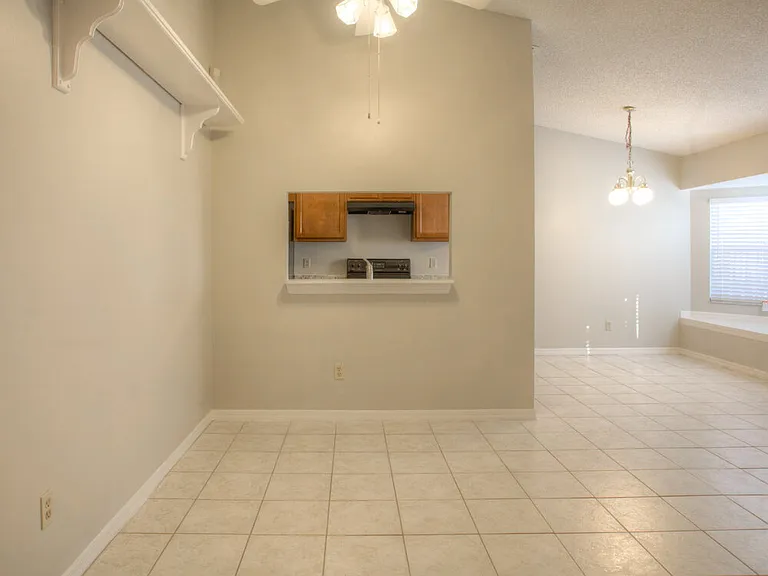 9324 Pavillion Dr — Photo 3
