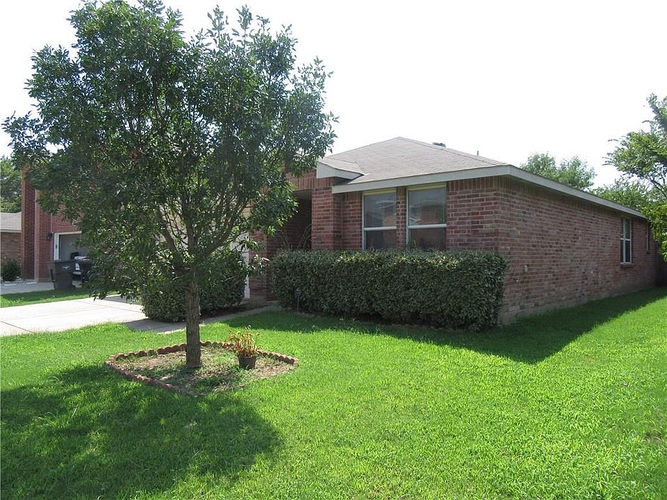 1st image of 16513 Woodside Dr
