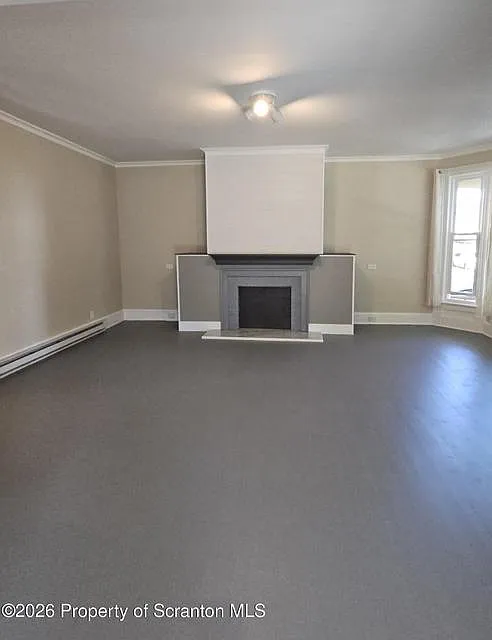 3 bed, 1.5 bath, 1625 sqft, $1,650 — Photo 2