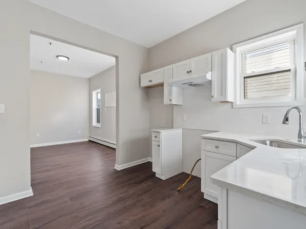 162 Clerk Street image 1 of 18