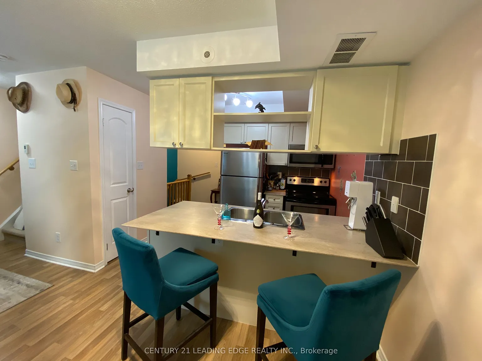 2 bed, $3,200 — Photo 4