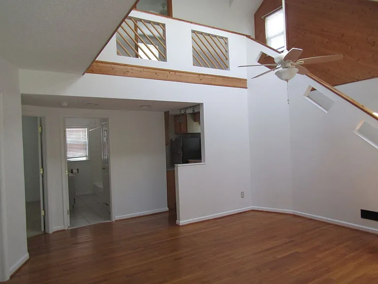 606 23rd St — Photo 3