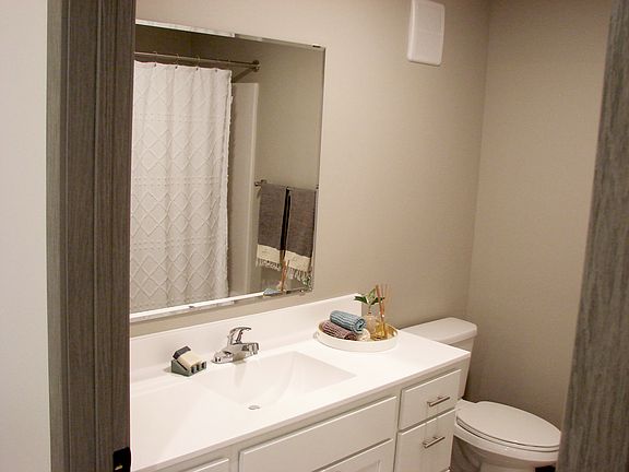 4th image of 10200 Goldenrod St NW #312