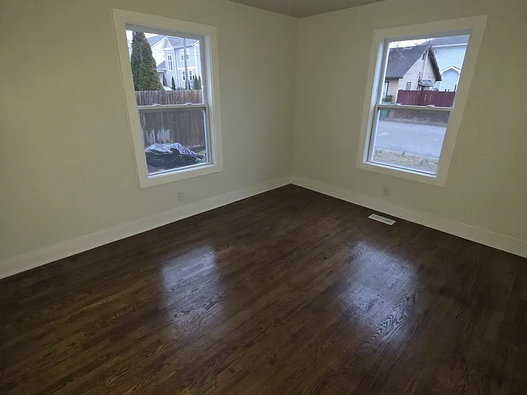 6200 California Ave — Photo 8