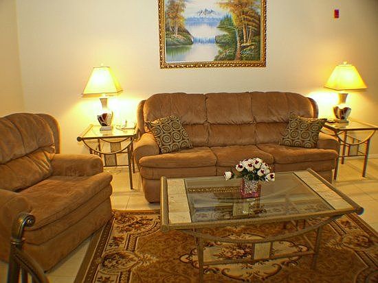 Townhome Disney Family Living Area