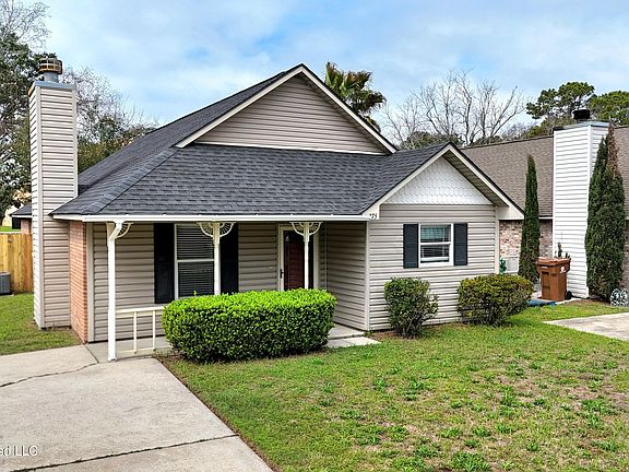 3rd image of 375 Nelson Rd