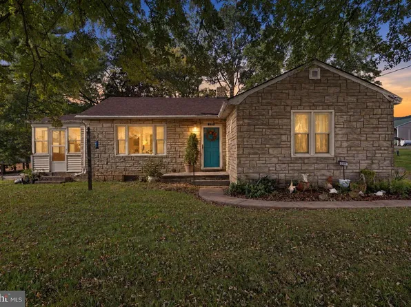 299 Keller Rd, Toms Brook, VA 22660
