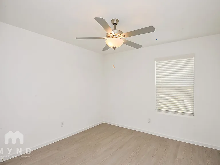 2716 Mistwood Dr — Photo 18