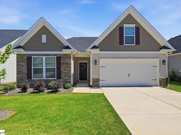 504 Clairbrook Ct, Greer, SC 29651