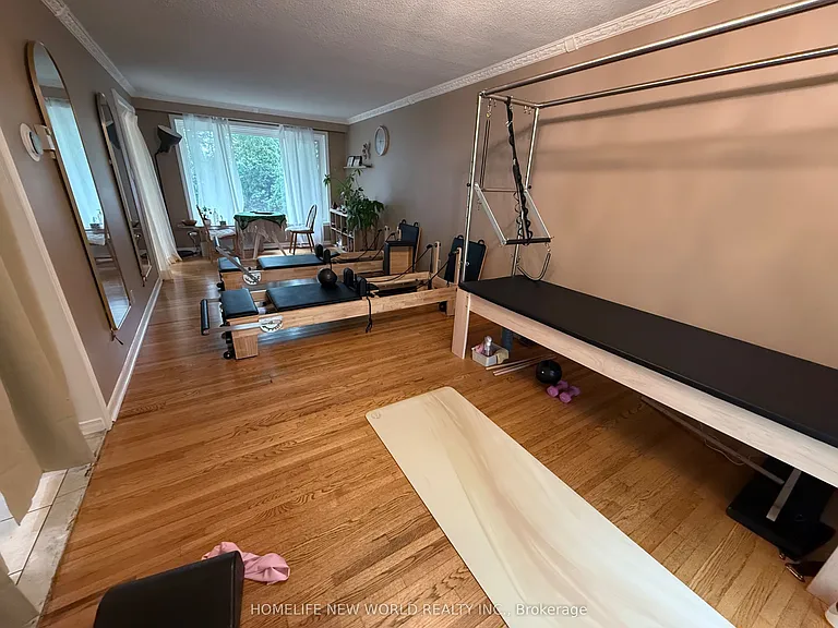 63 Lehar Cres — Photo 7
