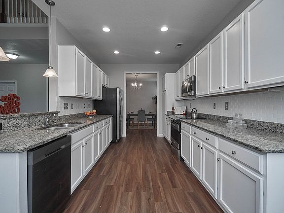 2nd image of 112 Faro Ln