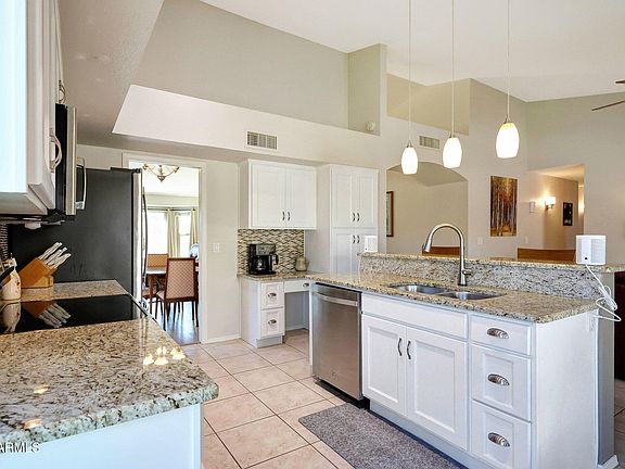 5th image of 6904 W KRISTAL Way