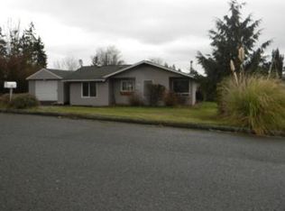 1115 W 15th St, Port Angeles, WA