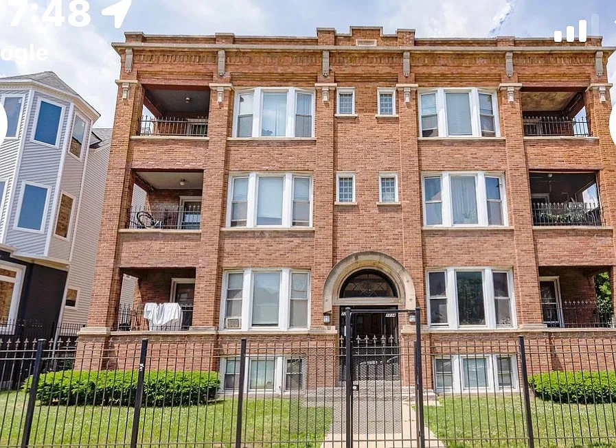 3 bed, 1300 sqft, $1,925 — Photo 2