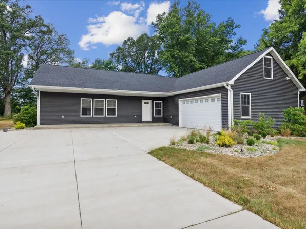 127 Heather Dr, Marshall, MI 49068