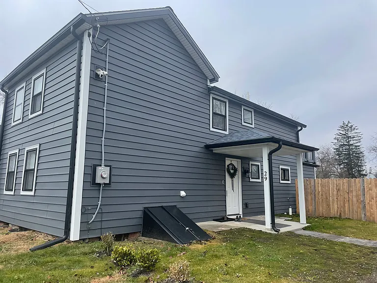 29 Russell St — Photo 32