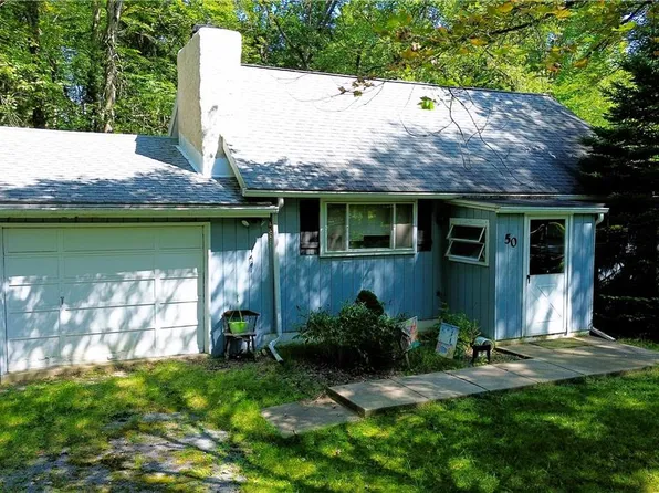 50 Navajo Trl, Albrightsville, PA 18210