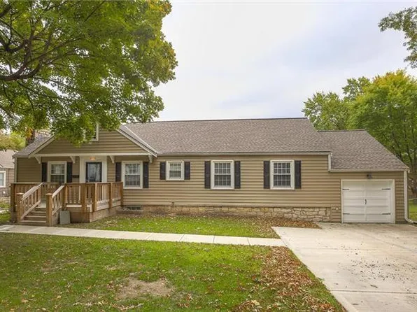 5735 Walmer St, Mission, KS 66202