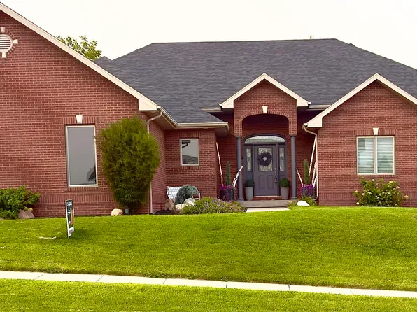 3208 Golf View Dr, Norfolk, NE 68701