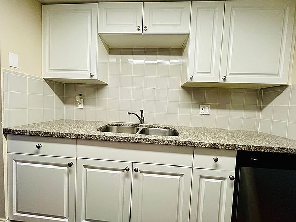 5th image of 10717 La Placida Dr #1
