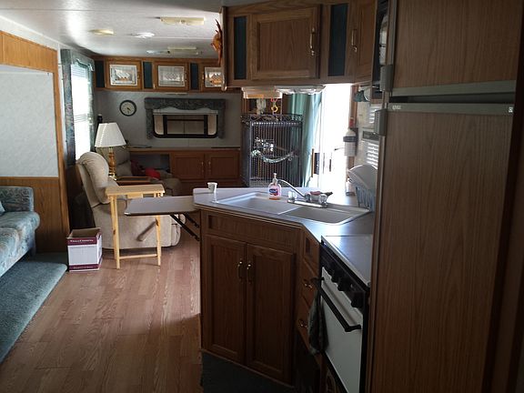 RV Trailer Kit/LvgRm