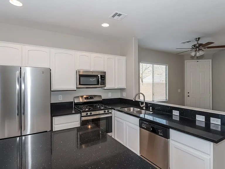 9044 Watermelon Seed Ave — Photo 6