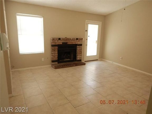 3rd image of 525 Dutchman Ave