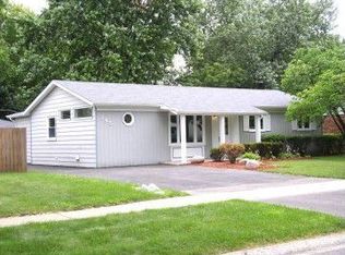 345 Greencrest Dr, Bolingbrook, IL 60440