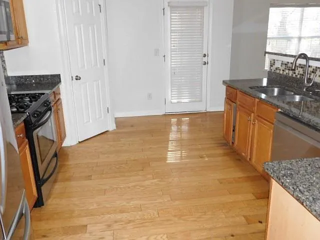 4304 Defoors Farm Trl — Photo 14