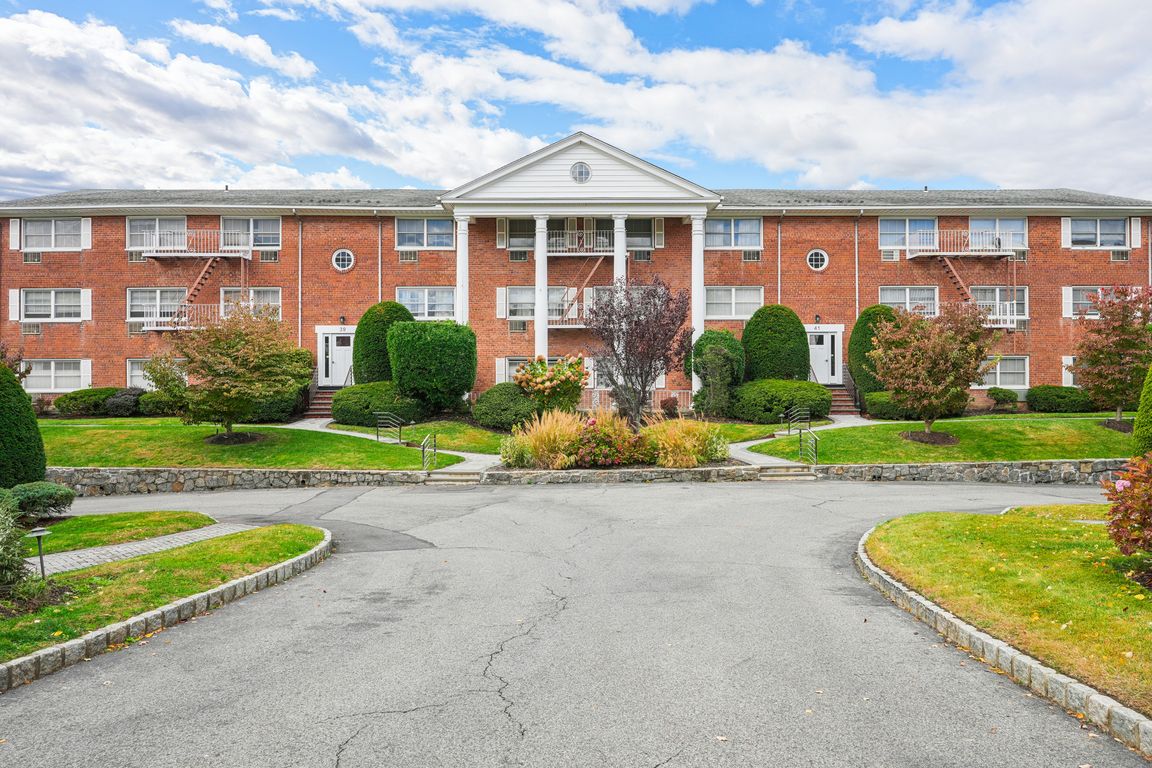 Maple Ave 2b-S0111-001.jpg