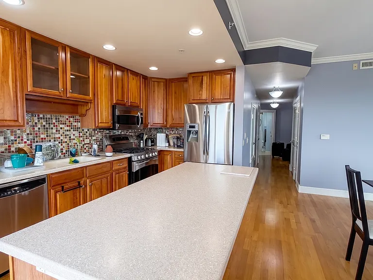 360 W Washington Ave #1001 — Photo 4