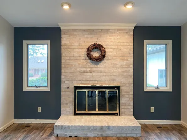 800 Diamondhead Dr S, Pinehurst, NC 28374