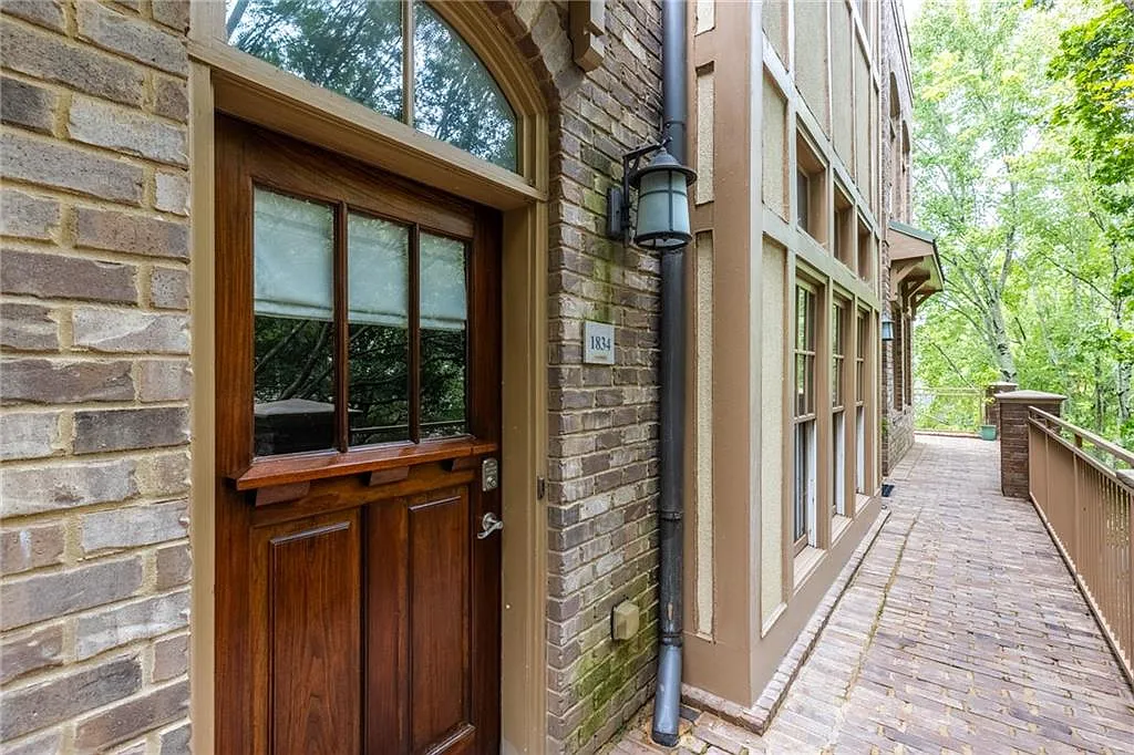 1 bed, 1.5 bath, 1074 sqft, $2,700 — Photo 1